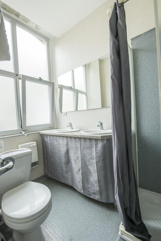 D'etape Des Capucins Hostel